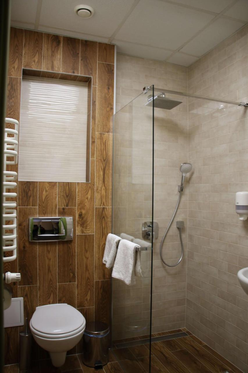 Hotel Calisia Kaliszki Екстериор снимка